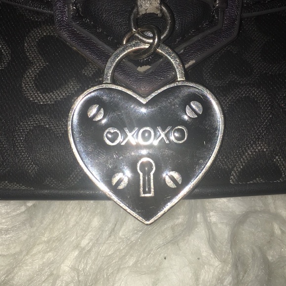 🖤BLACK XOXO CLUCTH/WRISTLET🖤 - Picture 2 of 8